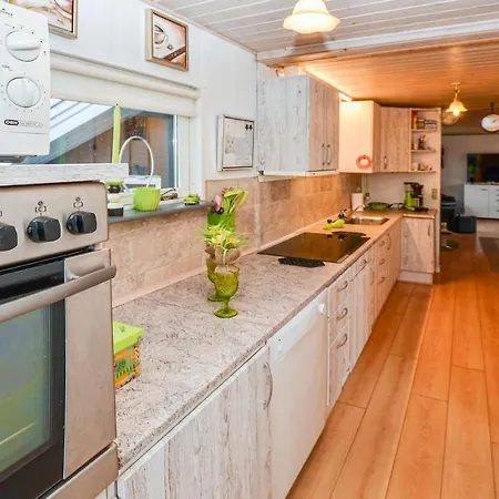 Nice In W/ 3 Bedrooms Hébergement de vacances Broager